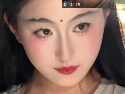 中式妆容教程【小山重叠金明灭】 #汉服妆容 #中式妆容 #妆容教程 #春日妆容