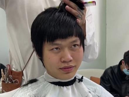 #福州男士发型设计在这里 #美发店的日常 #2022流行发型 #头型得支棱起来 #专治不开心 #气质这一块拿捏死死的 #福清福清 #福清 #福清男士发型设计 #福清男士发型 #福清男士发型设计盖文