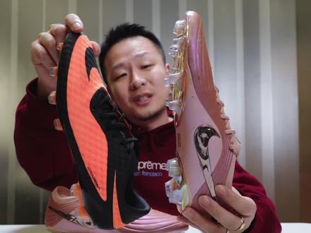 实物开箱,全新 Tiempo Maestro 上期和大家看了耐克的新球衣
这期来看看新球鞋
全新的 Tiempo 家族正式发布
我们也率先在耐克总部上脚体验
以经典可靠,触感出众闻名的 Tiempo
能够延续这一强项吗?
新的科技皮面到底如何?
双版本的 Maestro 和 Ligera
又分别有何特点?
一个视频告诉你
#Tiempo #传奇 #足球鞋 #足球鞋推荐 #耐克足球鞋
