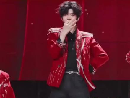 张函瑞进行曲
#张函瑞 #张函瑞进行曲 #安利 #uptownfunk #闭嘴跳舞