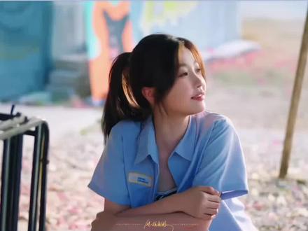 #虞书欣双轨哭戏破碎感拉满 虞书欣《双轨》哭戏,破碎感直击人心!
在近期热播剧《双轨》中,#虞书欣 凭借一段哭戏,将角色的破碎感演绎得淋漓尽致,让观众沉浸其中,感同身受。