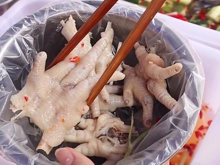 酸果果拌辣椒你喜欢吗?德宏夏天的正确打开方式~#瑞丽探店#瑞丽#抖音探官成团吧#云南万物皆可蘸