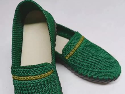 休闲鞋 豆豆鞋 男女通用款 细冰丝 水晶鞋底手工钩织高清视频教程一#欢迎亲们一起编织 #千针万线做双鞋送给你 #适合春夏的漂亮小鞋子 #好物推荐🔥 #哎呦喂你鞋真好看