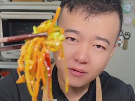 面馆 烧烤店里的 拌包菜都喜欢吃 在家怎么做才能清脆爽口又好吃呢