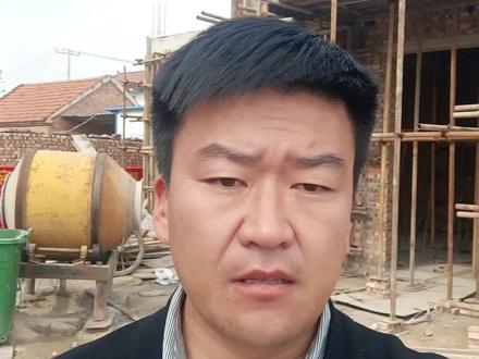 砖混结构的自建房别墅,一般门庭做框架柱,主体做构造柱和圈梁,配合楼板,一体现浇,先砌墙后浇筑构造柱梁和楼板。这样的房屋即牢固也经济,是目前最具性价比的房屋建造方式!#农村自建别墅 #宅基地建房 #自建房 #乡村别墅 #建房