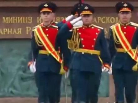 俄罗斯:纪念卫国战争胜利期间,记录到乌军万余次违反停火协议行为,俄军实施对等军事回应,乌军单日损失约735名军人 #俄罗斯 #乌克兰 #俄乌战争
