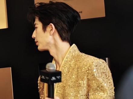 20260127张凌赫苏州追觅站台活动全程Fo🐎 #张凌赫 #追觅 #张凌赫金色西装 #追觅苏州中心店 #张凌赫追觅品牌代言人