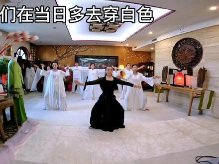 鲨鱼裤怎么搭配好看最新 9f6c9b14d52128b62c87ca3ed22bff11~tplv-dy-resize-origshort-autoq-75:330.jpeg?x-expires=1988316000&x-signature=x0bK0WruN7tdRoIn9U0h4AwA4YM%3D&from=3213915784&s=PackSourceEnum_AWEME_DETAIL&se=false&sc=cover&biz_tag=pcweb_cover&l=021672957456976fdbddc0100ff2f010a7099d300000042b5d29f