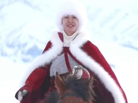 贺娇龙受伤细节披露:坠马后自己坐了起来 说头有点疼 后诊断为重度颅脑损伤 临终前被送回昭苏与年迈母亲见面