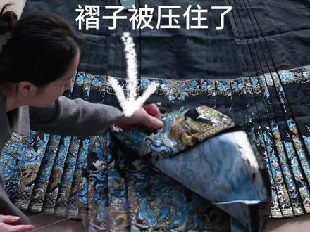 马面裙到底歪没歪?
#日常穿马面裙有多好看 #尘雪集 #中国马面裙 #谁穿谁好看 #看得见的高品质