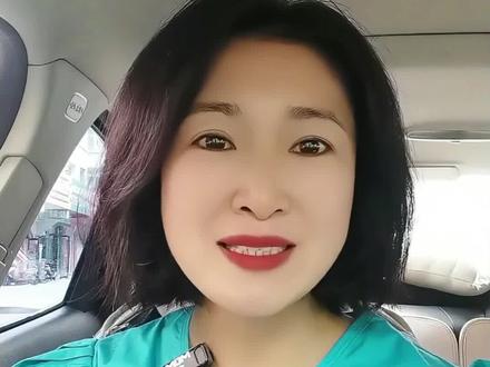 牡丹江太平路下穿隧道“焕新”!还有你不知道的? 我们都知道,牡丹江太平路 下穿隧道提前完成全面升级改造,并于7月5日正式恢复通车的。但你不知道的是,作为城市南北交通“主动脉”的太平路下穿隧道自建成后,将桥南桥北通行时间从10至15分钟缩至3分钟,但设施老化问题引发市民担忧。此次改造是重要民生工程,围绕七大核心板块开展系统性优化。改造后,太平路下穿隧道排水更高效,新建暗沟和强排泵站,大幅降低雨季积水风险;新铺改性 沥青路面,行车更稳;墙面使用防火、防潮、耐腐蚀的硅酸钙板,耐火超3小时,守护更全面。设施升级,双回路 供电保障设备运行,大功率 风机助力通风,监控与交警联动;配备先进火灾自动报警系统,每隔50米设发光疏散标志,全方位守护隧道安全。同时,24小时专人值守,多部门联动保障突发响应。需要注意的是,隧道内机动车行车速度快、尾气聚集,按照《城市地下道路工程设计规范》4.3.2条款,行人和非机动车禁止入内;隧ok ok道内严禁停车,限速每小时60公里;交警部门将强化巡查执法,对违规行为严肃处理。#下穿隧道 #牡丹江 #限速标识 #禁止停车 #禁止行人及非机动车 @抖音创作小助手