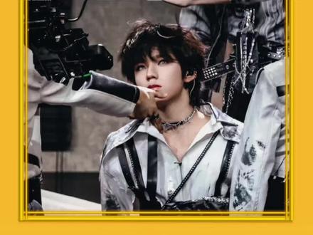 王橹杰又再次八秒神级舞台!#王橹杰#荣耀之战#时代峰峻#明星#舞台