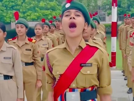 带你领略各国女兵,谁才是心中的王,不用我讲 #科普 #祖国强大 #女兵 #女兵帅爆了 #涨见识