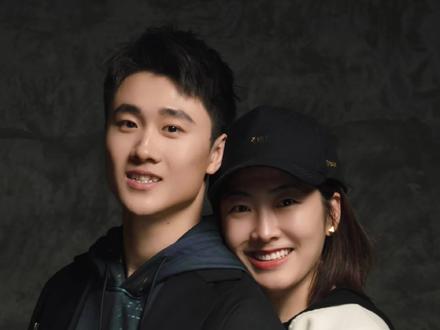 王心迪摘金!和徐梦桃成为了奥运夫妻!赛后采访中两个人也都很默契,说了相信相信的力量,在家里徐梦桃还是老大!#徐梦桃 #王心迪 #阿才说球