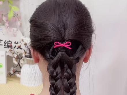 女儿长发别乱扎!这样编几分钟就出门#编发教程#新年发型#发型教程