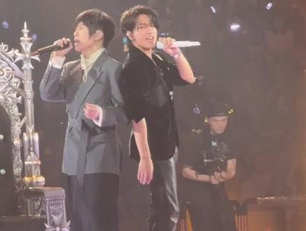 爱人啊✨#言承旭#啊信#FForever演唱会深圳场#演唱会live #抖音推广小助手