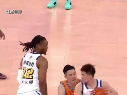 孙铭徽,被两任国家队主帅抛弃。 明明是国内顶级后卫,为何不受国家队待见?#CBA #中国男篮