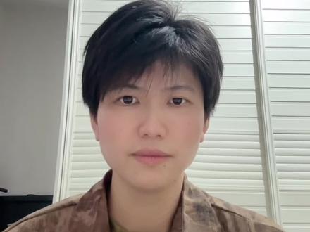 Y2线路的核心逻辑,教你如何挑选靠谱物流 目前深耕Temu Y2美国专线,今天跟大家聊透,一条又快又稳的物流线路,到底强在哪。
市面上低价渠道,往往是整合仓位、中转多、时效波动大,很容易触发平台超时罚款。
而我们,从源头锁定直飞舱位,国内揽收快速分拣,清关提前预案,美国仓派送无缝衔接,全链路把控,一点点缩短整体运输时长。
所以我们定价会高于普通渠道,换来的是全年稳定的时效、全程可查的轨迹,以及完善的售后赔付,让卖家发货更有底气。
#temuy2 #y2物流 #跨境电商 #避雷物流 #美国专线物流