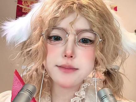 回复 @loren的评论 asmr/冰块🧊 双声道版 安排! 下期出评论区点赞最高的投稿!!#助眠#睡觉 #asmr助眠视频 #睡觉需要仪式感 #zzz
