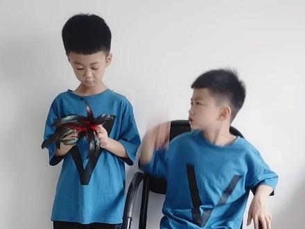 哎呀妈呀!给俺吓的一举凌…