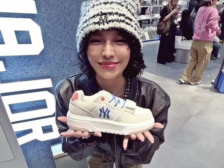 看我见到了谁家老公!快来认领 怎么会有如此权威的一张脸!
#张凌赫 #张凌赫重庆 #张凌赫万象城 #mlb #张凌赫好帅