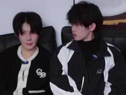 小狗“如果樊霄被追杀真的死了呢?”🥺
#樊霄 #游书朗 #嗑到了