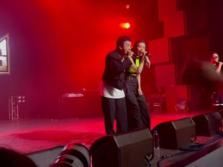 最后一次同台了吧🥺 #张馨月 #杨和苏@抖音小助手