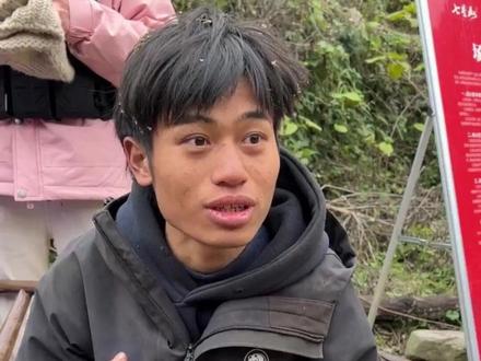 林北称退赛后会干回老本行并经营自媒体账号,谈及退赛原因,他表示很想念家人:看完了能到达的风景,不想自己每天因为“生存”而愁眉苦脸#荒野求生 #林北