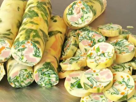 鸡蛋蔬菜肠,一看就会,8个鸡蛋做4根,待客也有面,营养还健康 #鸡蛋肠 #美食创作人计划 #跟着抖音学做菜 #自制美食