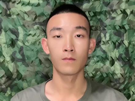 兵哥哥回家探亲可以穿军装吗?#新兵 #参军知识 #兵哥哥回家探亲 #军人 #兵爸兵妈