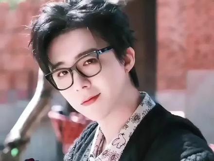 1.28娱乐资讯:张晚意 沈月,刘亦菲,任嘉伦,肖战 周也,罗云熙,成毅,檀健次,陈飞宇 孙千,曾舜晞,卢昱晓 陈星旭,陈妍希 秦岚,刘宇宁#明星 #娱乐评论大赏 #娱乐播报台 #娱乐圈 #娱乐聚焦