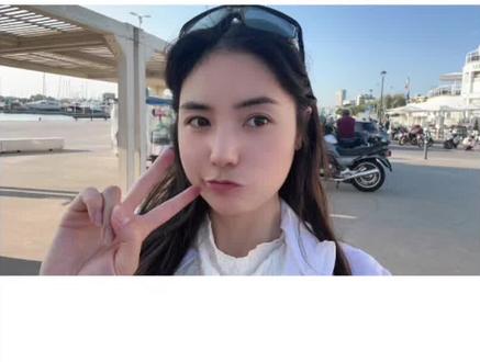 一个人旅行感悟:小时后想成为除自己之外的任何人.长大后只成为自己#抖音看世界 #徐言的环球自驾旅行 #意大利