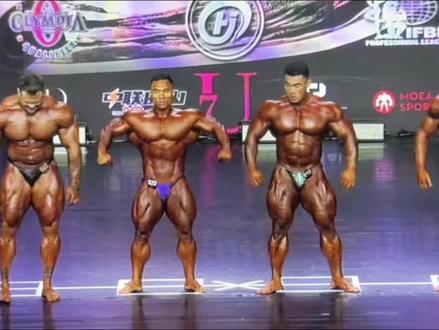 见证历史,中国首次无差占据双C#U7寰际中国职业赛 #沈成龙 #闫首鸣