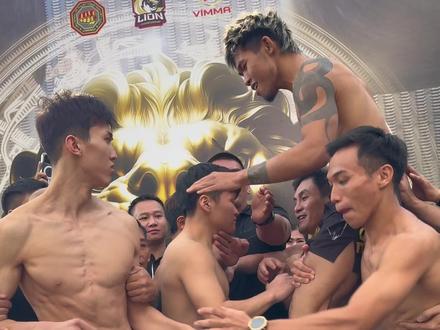 今天晚上9点武林风直播,请家乡父老为我加油我一定会把胜利带回中国,带回河南#赵晨凯 #越南3v3