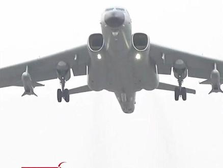 轰6K挂实弹模拟打击台岛重要目标