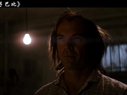 R级黑色电影,从被囚禁到反杀逃跑,儿子被母亲欺骗了35年