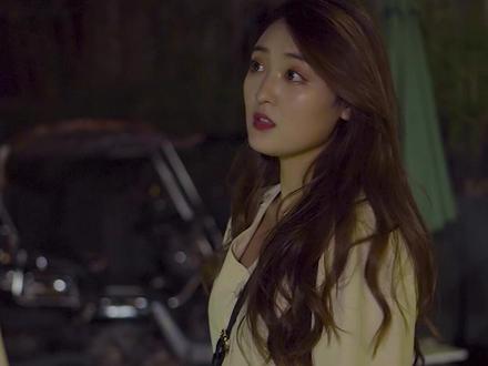 后来才明白,原来有些人的爱是可以装出来的。 #抖在恋爱季