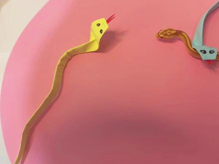 一张纸就可以做的灵动小蛇,我的真蛇有伴啦😜#我的手工日常 #折纸 #折纸蛇