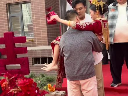 为什么清帅和正正结婚我是笑着看的,梁静出阁却哭了 #解梁静#热点#解清帅#王正正#孟月