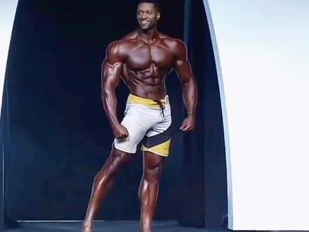 他是奥赛冠军,同时也是“瘾君子”和“阶下囚”!雷蒙德的自我救赎之路是一场不折不扣对抗天赋的坎坷路!#雷蒙德 #健体 #健美大先生