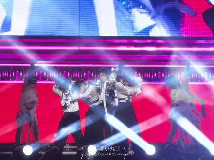 #宋亚轩 #宋亚轩上海演唱会 特伦斯梦游仙境@时代少年团-宋亚轩