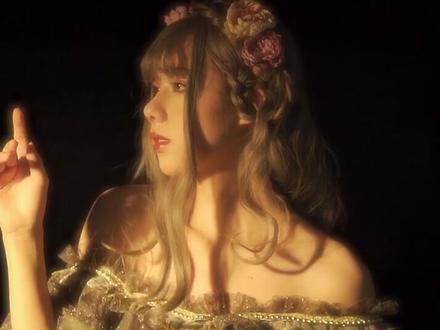 这幅画就叫做《囚徒的画像》吧#夏日打卡挑战 #lolita #剧情 #变装