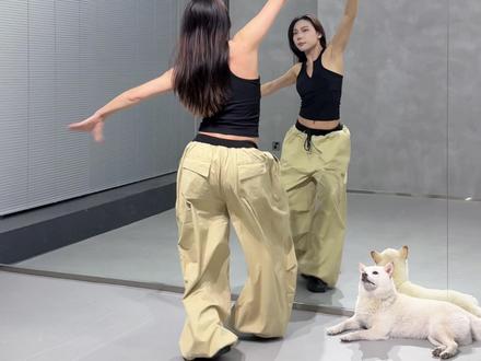 这卡点爽!!!!速速来学!!超清晰!! #FOCUS进行曲 #hearts2hearts #focus #抖音年味舞蹈大赏 #kpop @DOU+小助手 @DOU来跳舞 @DOU+上热门 @抖音创作小助手