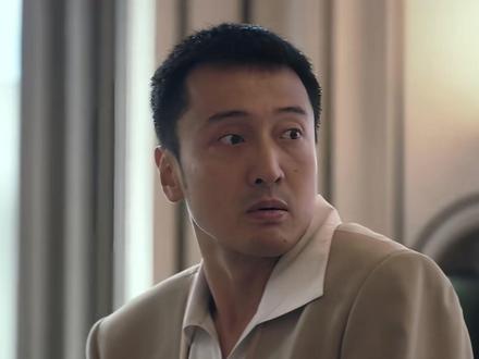 难怪《低智商犯罪》全网爆火,编剧竟是上过 《1818 黄金眼》的紫金陈!难怪梗感满满#低智商犯罪 #烧饼 #宋郁河 #紫金陈#青年创作者成长计划