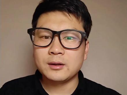 999元的形意AR99,对比599美金的逸文G2。同样是AI显示眼镜,单绿显示,没有摄像头没有音频功能,他们有什么区别#上海眼镜展 #形意AR99 #逸文G2 #Ai眼镜 #AR眼镜