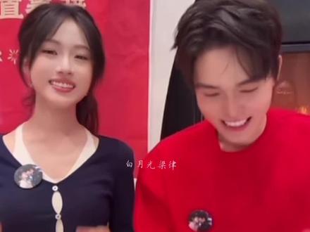 梁思伟侯呈玥 陕西话v东北话互动#京婚浓瘾 火热上线中#搞笑 #侯呈玥梁思伟京婚浓瘾首搭 #梁思伟 #侯呈玥 @梁思伟耶 @DOU+小助手