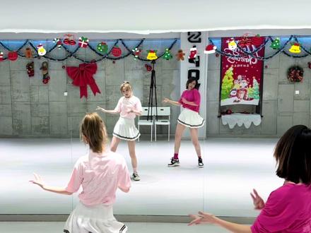 年会舞蹈来啦!安排上~ 为零基础的你们编排的年会舞蹈!别错过哦!点赞出教学!
#恼人的秋风 #年会舞蹈 #肖战 #简单易学舞蹈 #锦州SP潮流舞蹈 @抖音小助手 @JovJov大姣 腿很长