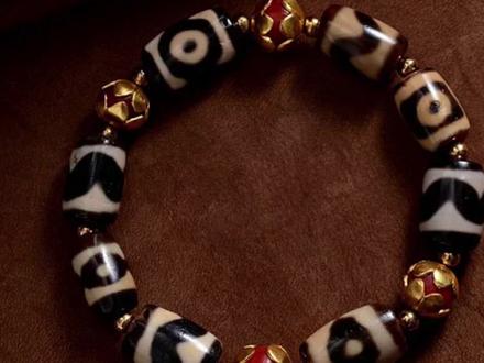 天珠到底是什么,大白话告诉你。#收藏 #文玩 #天珠 #天珠知识讲解 #科普知识