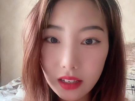很多朋友私信我怎样才能当配速员?要求是什么?今天欢欢整理了一期关于配速员的问题合集,视频有点长,可以慢慢看。#配速员兔子 #马拉松 #运动女孩 #问题解答视频 #跑步那些事 @抖音小助手