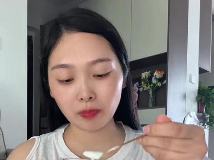 喜欢吃酸奶咱们就自己在家做,操作特别简单,就算是厨房小白也能够轻松驾驭,口感醇厚丝滑特别好吃😋#尚川常温酸奶发酵菌#甜品爱好者#强烈推荐